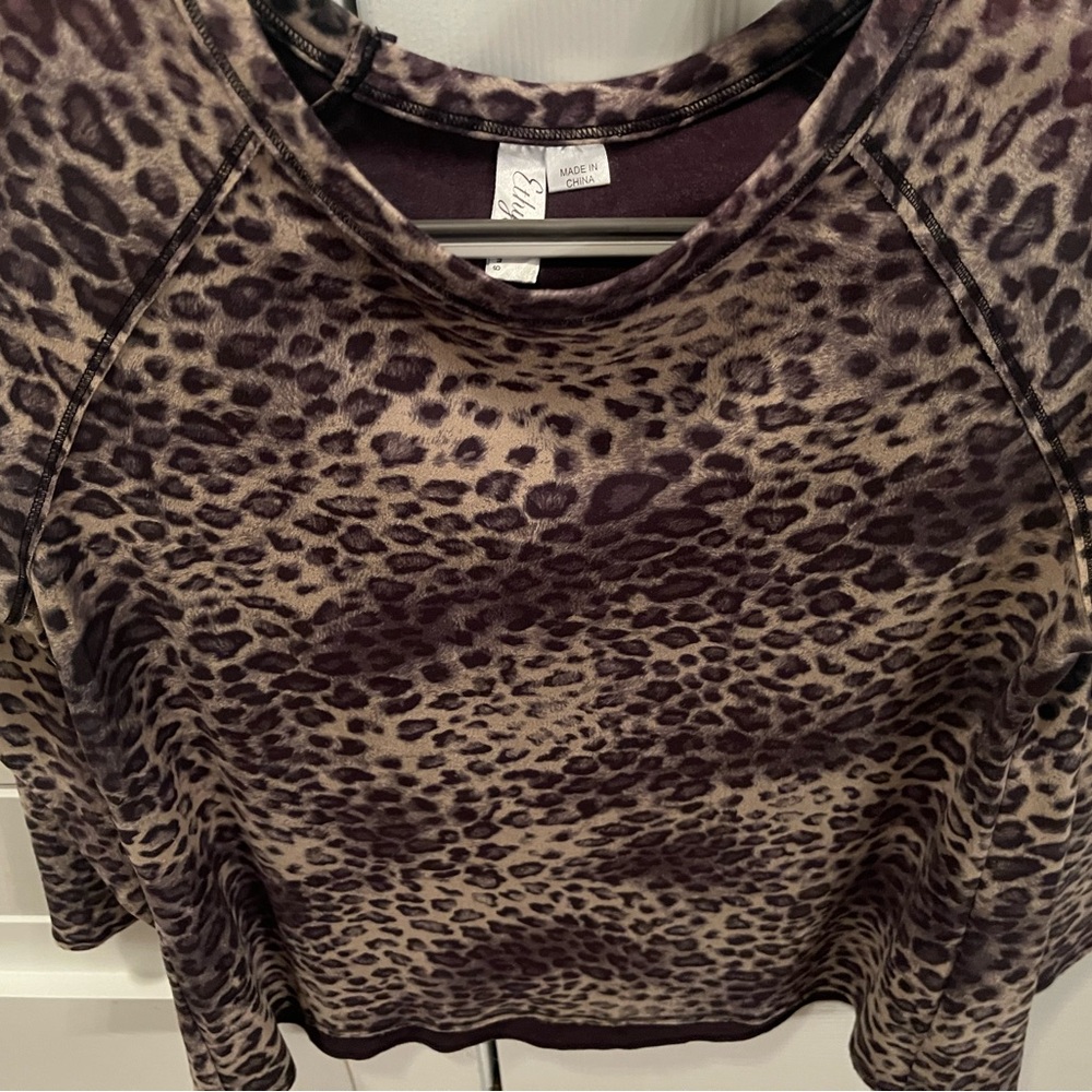 Ethyl NWOT Faux Suede, buttery soft leopard print long sleeve top Size Small